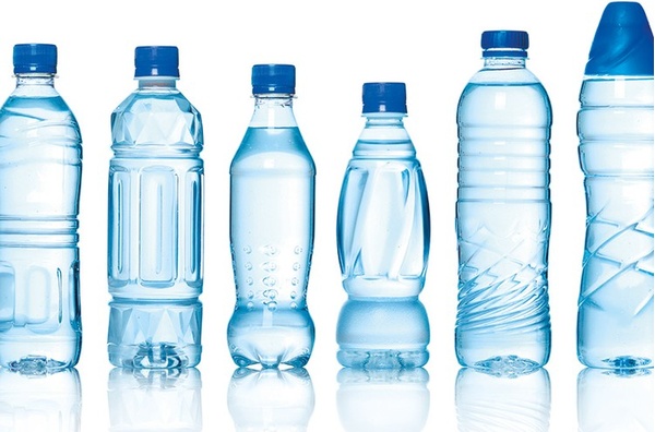 Uống nước để qua đêm có gây hại đến sức khoẻ không?