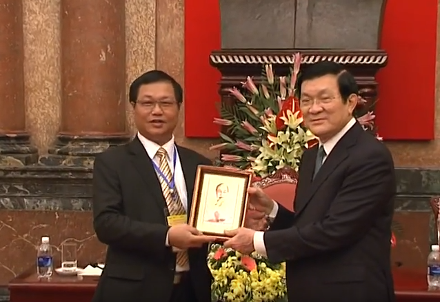 Chủ Tịch Nước Trương Tấn Sang Trao Tặng Cúp Doanh Nghiệp Đổi Mới Sáng Tạo